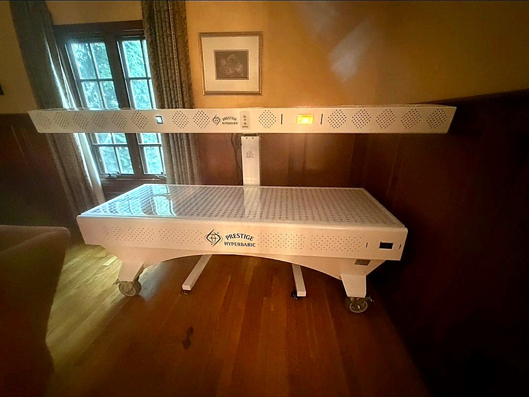 Prestige Pro Modular 9-Wavelength Red Light Therapy Bed